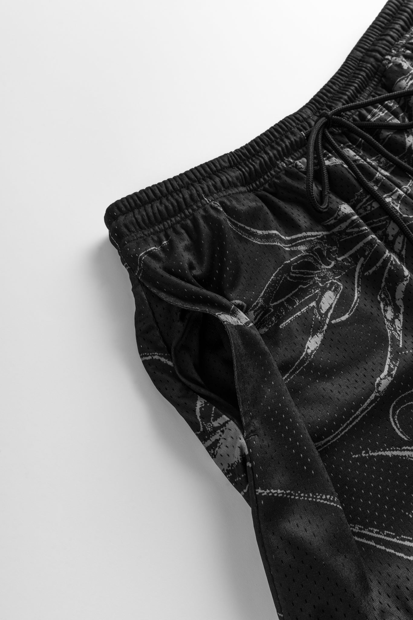 Synapse [ patch ] Mesh Shorts