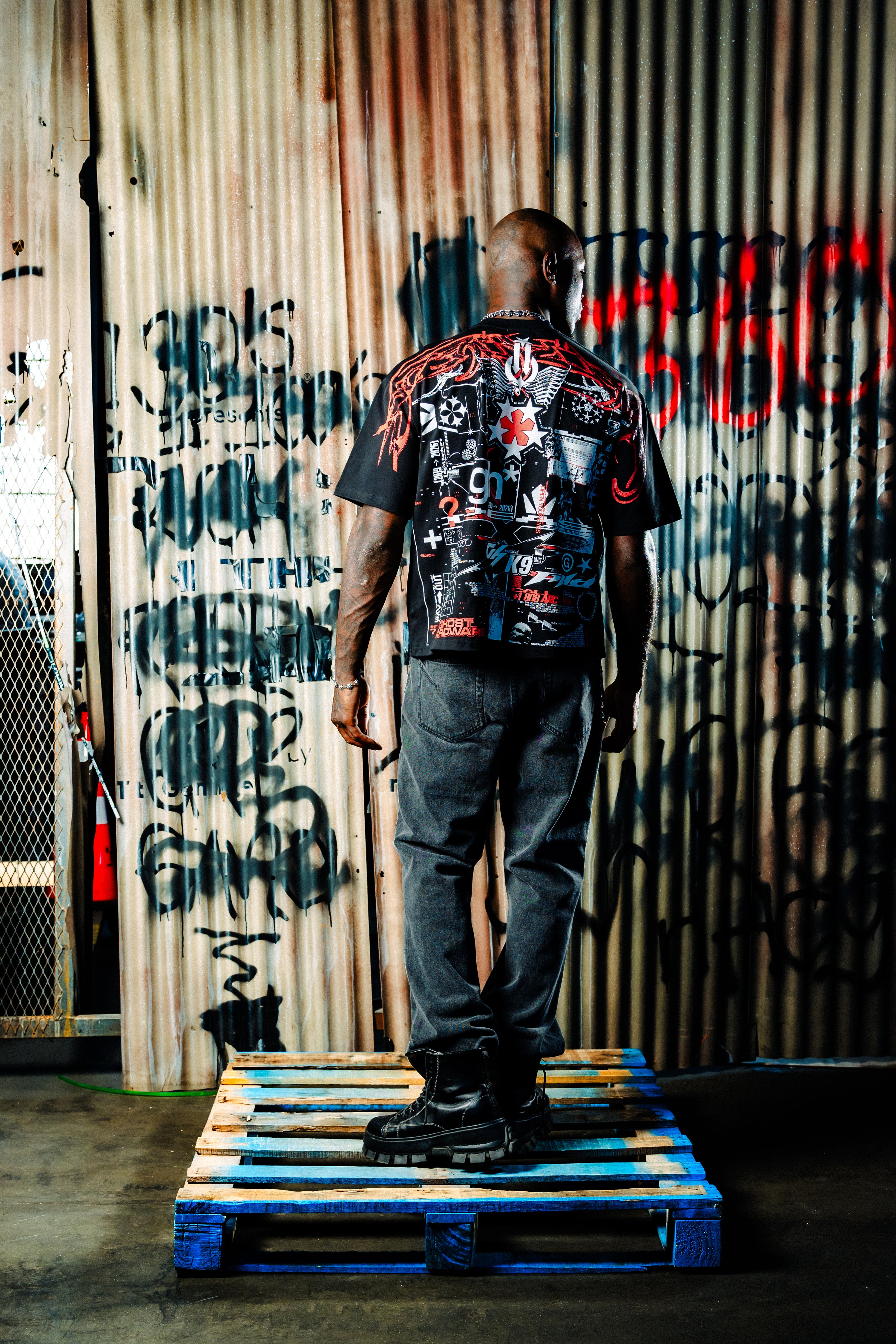 Collapse [ A3 ] Tee