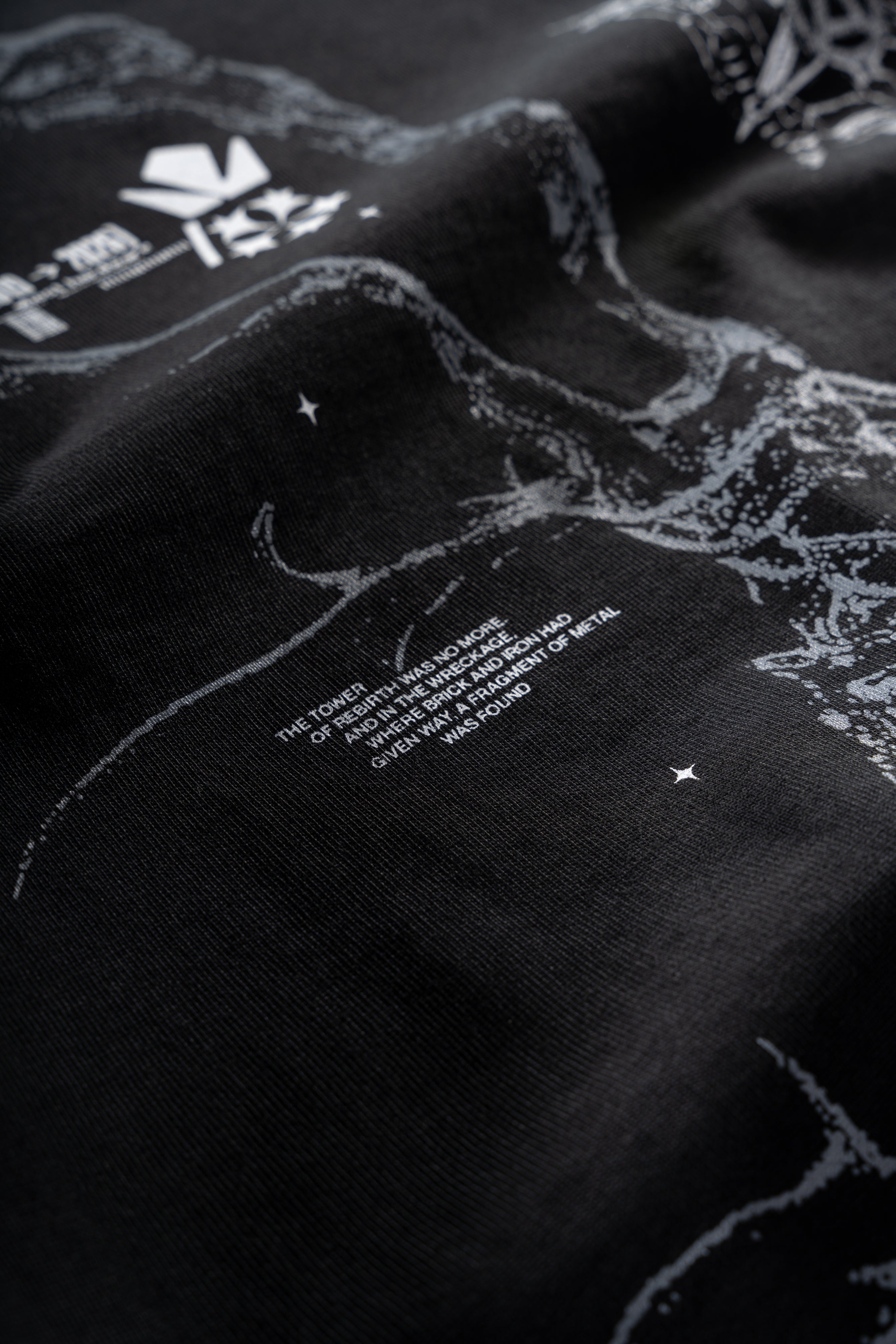 Collapse [ A3 ] Tee