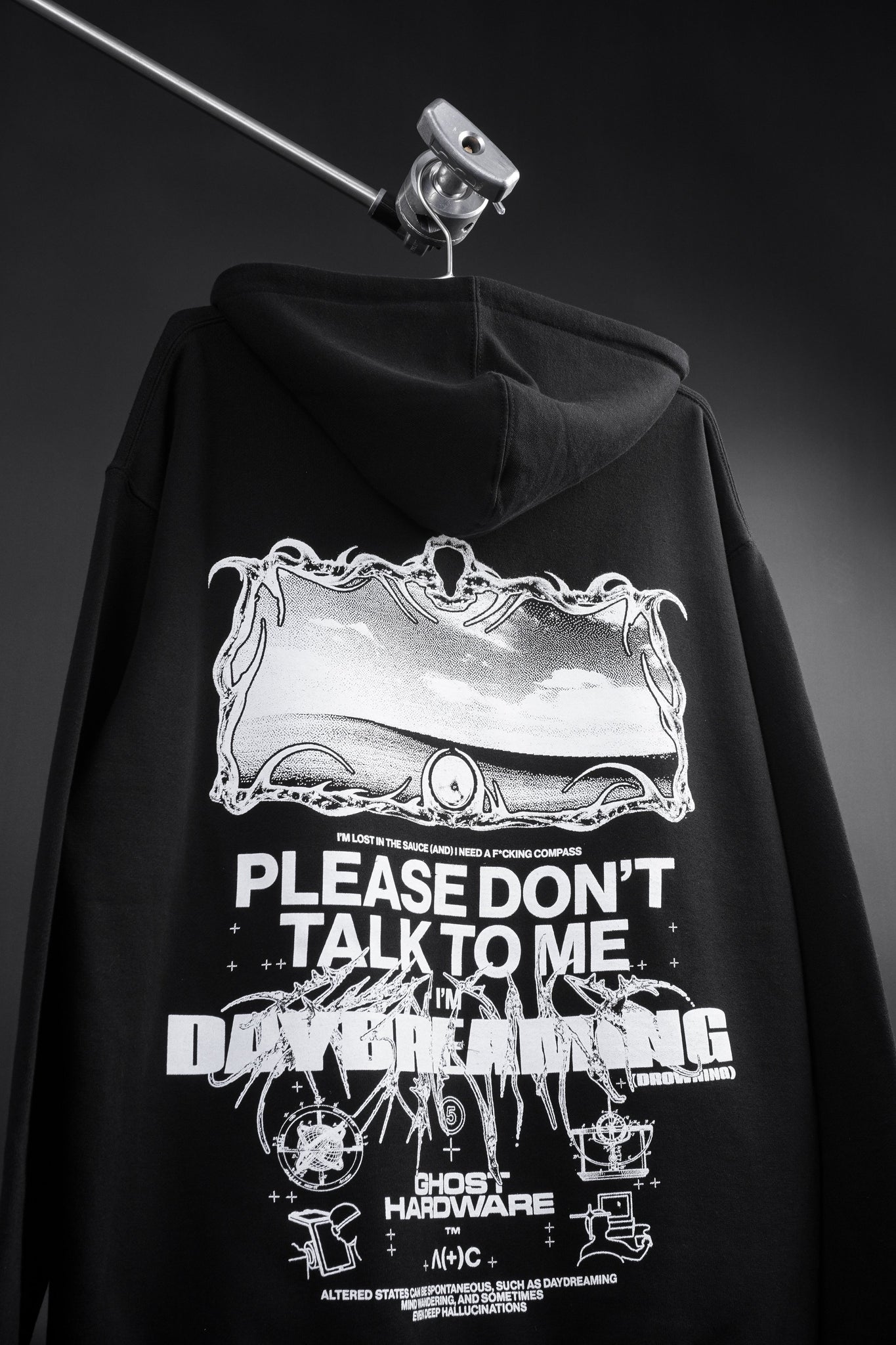 Daydreaming [ patch ] [ S ] Hoodie